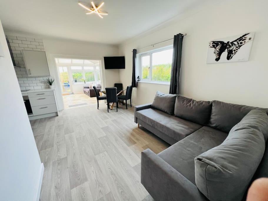 2 Bedroom Holiday Home In The Heart Of West Wales St Clears Ngoại thất bức ảnh