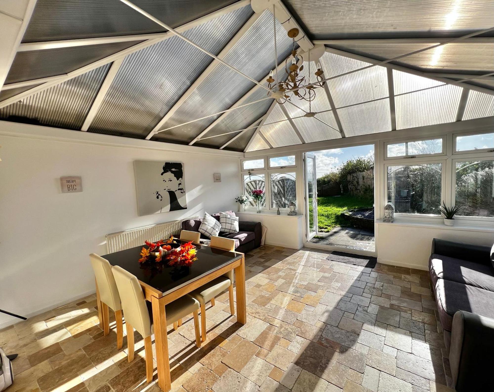 2 Bedroom Holiday Home In The Heart Of West Wales St Clears Ngoại thất bức ảnh